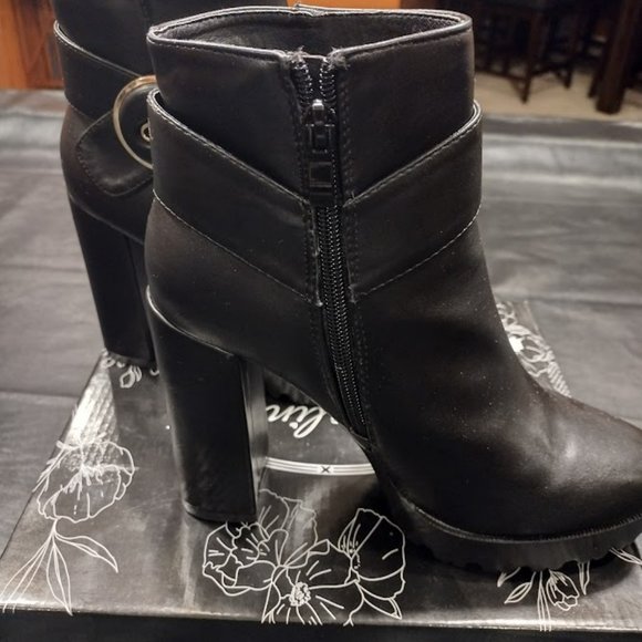 ATALINA PLATFORM BUCKLED SHORT BOOTS - Picture 13 of 15